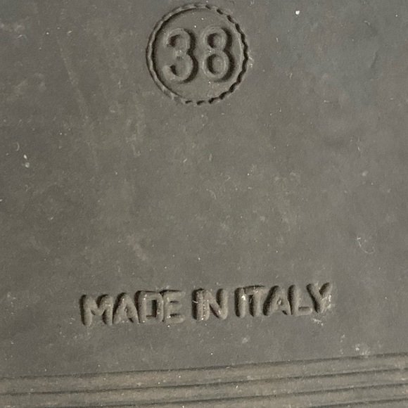 SOLD L'Intervalle Sandals - Picture 5 of 5